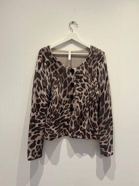 100% cotton cardigan with leopard print